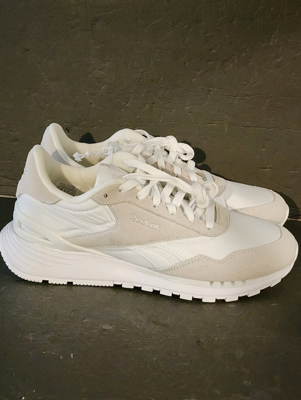 Reebok Men's Athletic Sneakers Size 9.5 NWOT